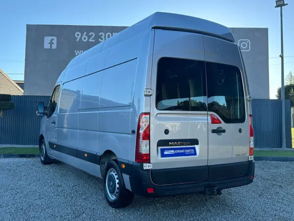 Renault Master Outro 4