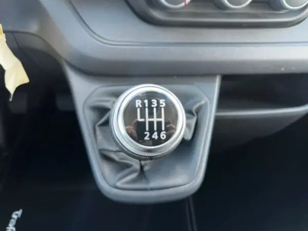 Renault Trafic 2.0 Blue dCi L2H2 Advance Increased Payload 10