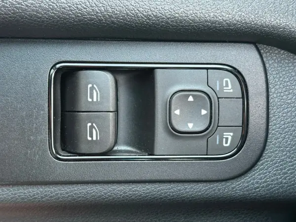 Mercedes-Benz Sprinter Compacta HA 9G-TRONIC 19