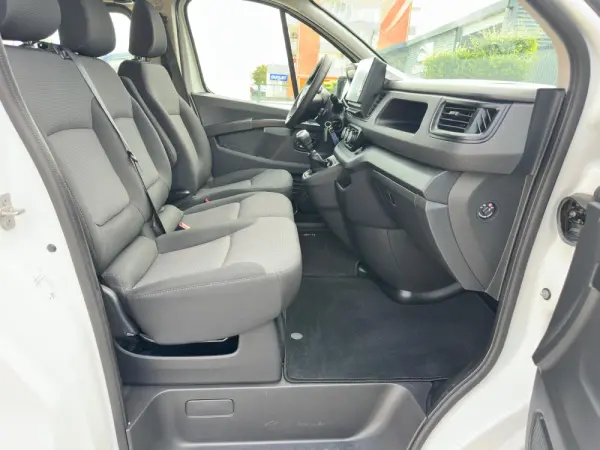 Renault Trafic 2.0 DCI L2 LONGA 9