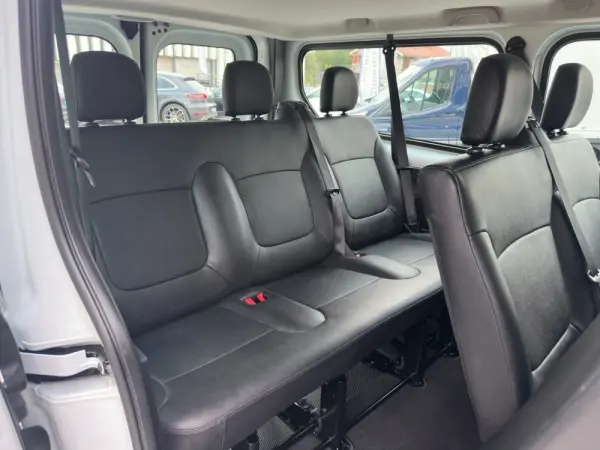 Renault Trafic 2.0 Blue dCi L2 Grand SpaceClass 10