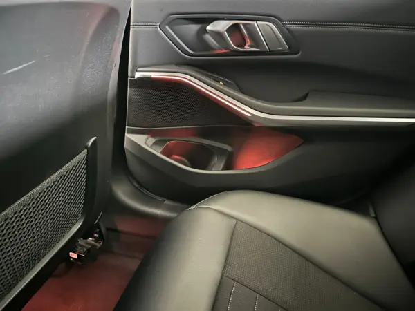 BMW 320 e Line Sport Auto 23