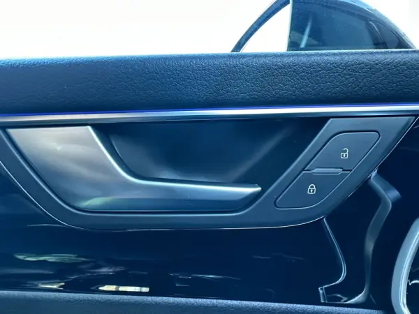 Audi A6 Avant 40 TDI S line S tronic 23