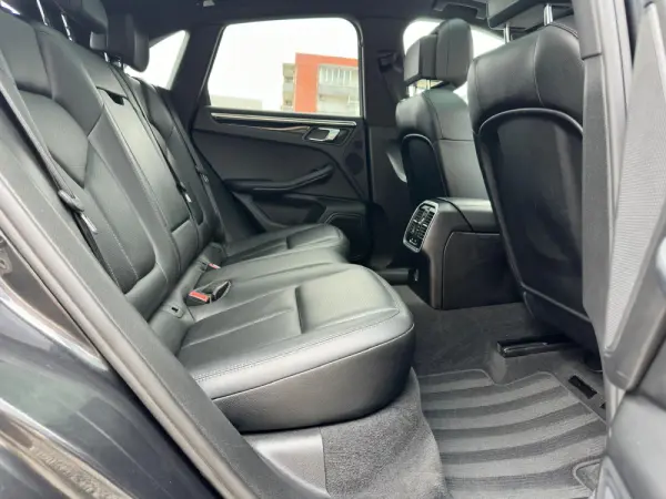 Porsche Macan S PDK 10