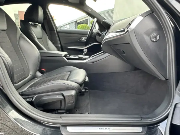 BMW 320 e Line Sport Auto 8