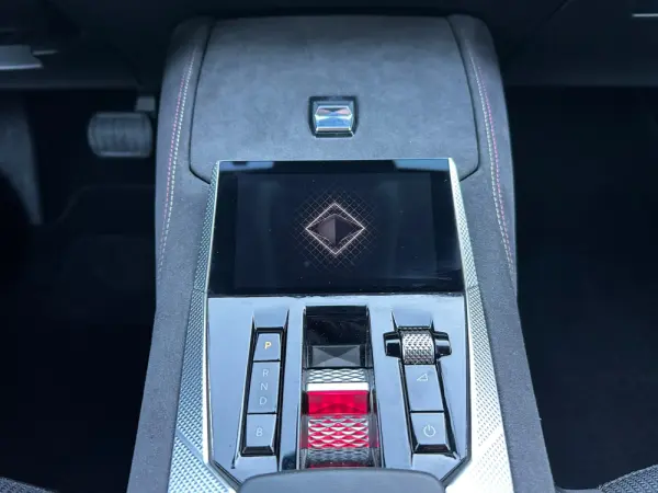 DS DS4 E-Tense Performance Line EAT8 15