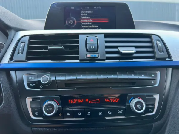 BMW 320 d Pack M 12