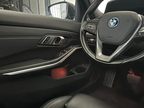 BMW 320 e Line Sport Auto 20