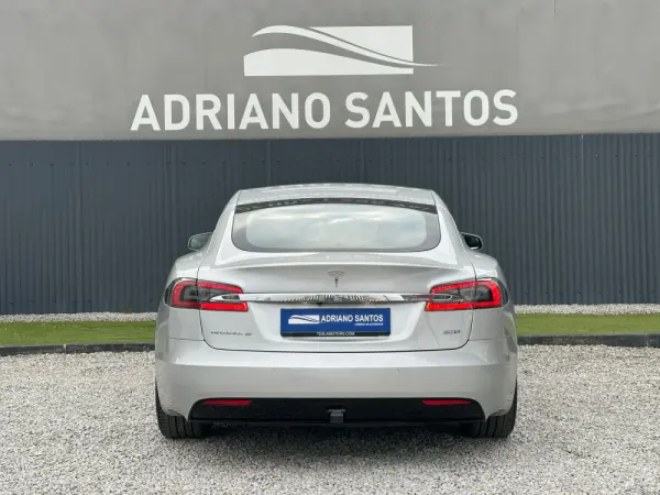 Tesla Model S Performance 5