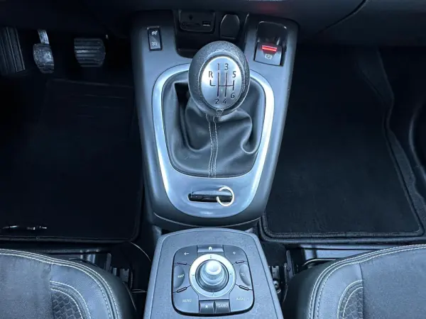 Renault Scénic 1.5 dCi Bose Edition SS 14