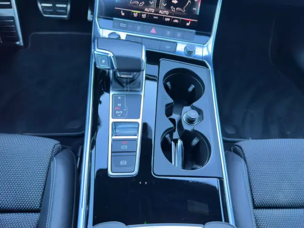 Audi A6 Avant 40 TDI S line S tronic 16