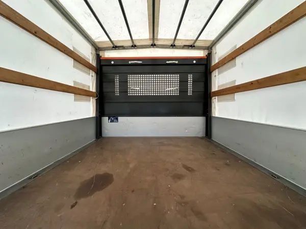 Mercedes-Benz Sprinter Compacta HA 9G-TRONIC 22