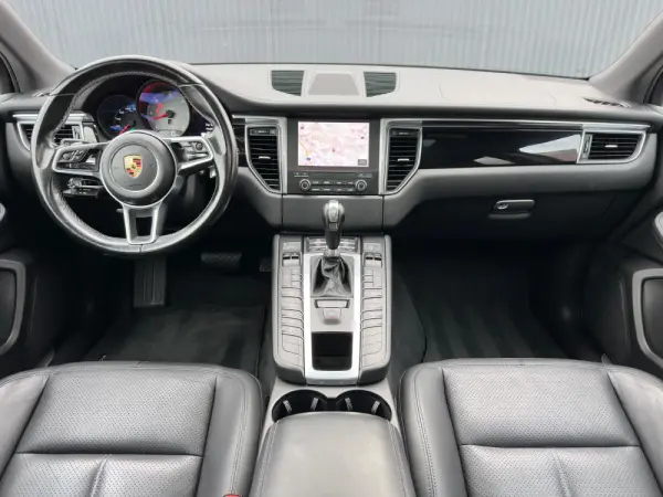 Porsche Macan S PDK 14