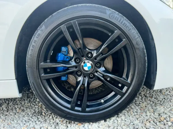 BMW 320 d Pack M 7