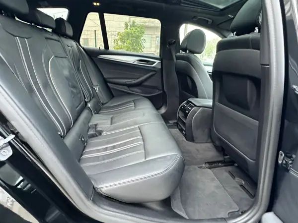 BMW 530 Gran Turismo Touring 9