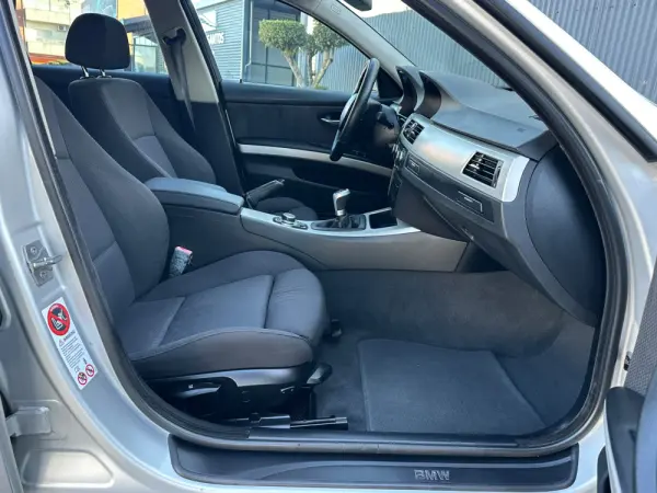 BMW 318 d Blue Performance 10
