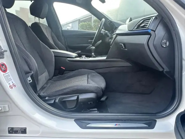 BMW 320 d Pack M 8