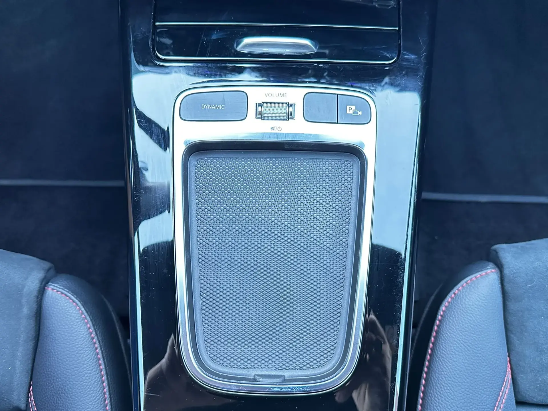 Mercedes-Benz A 180 Limousine d AMG Line Aut. 13