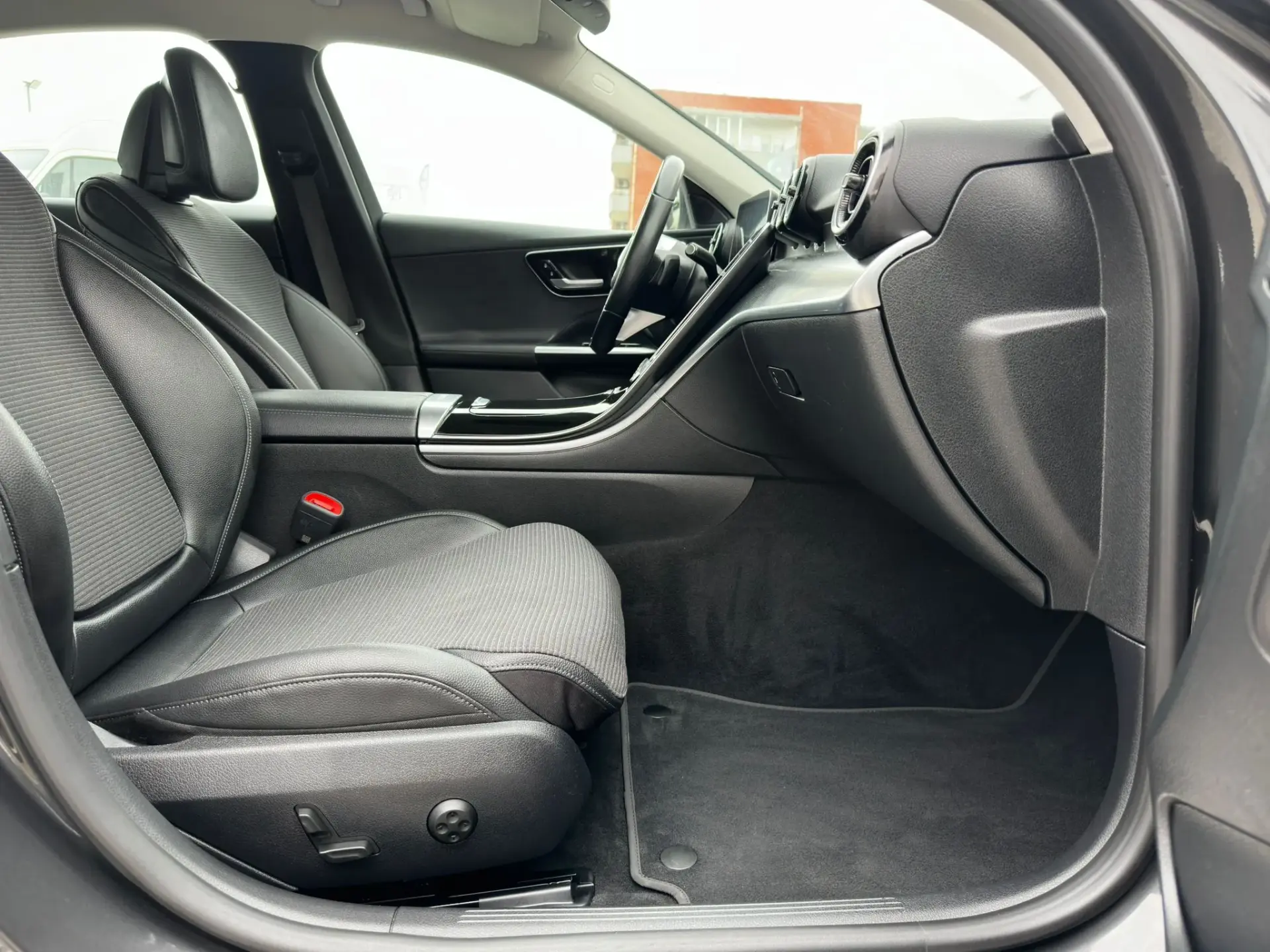 Mercedes-Benz C 220 d Avantgarde 20