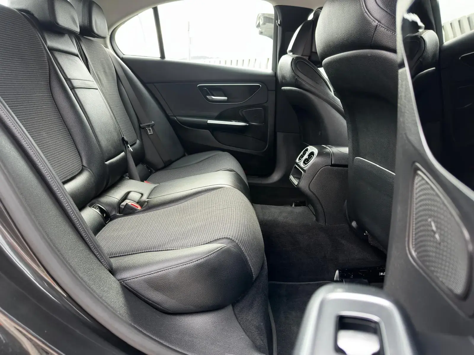 Mercedes-Benz C 220 d Avantgarde 21