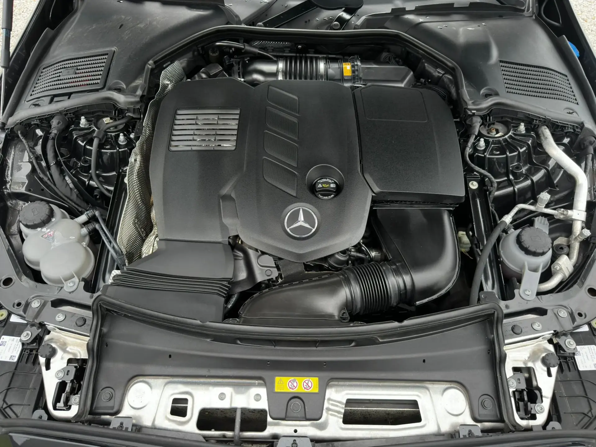 Mercedes-Benz C 220 d Avantgarde 23
