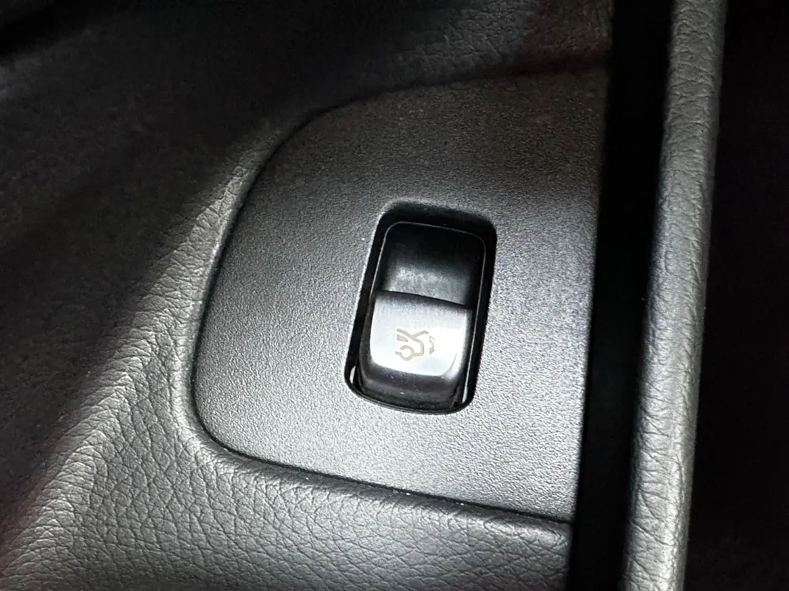 Mercedes-Benz E 300 de AMG Line 22