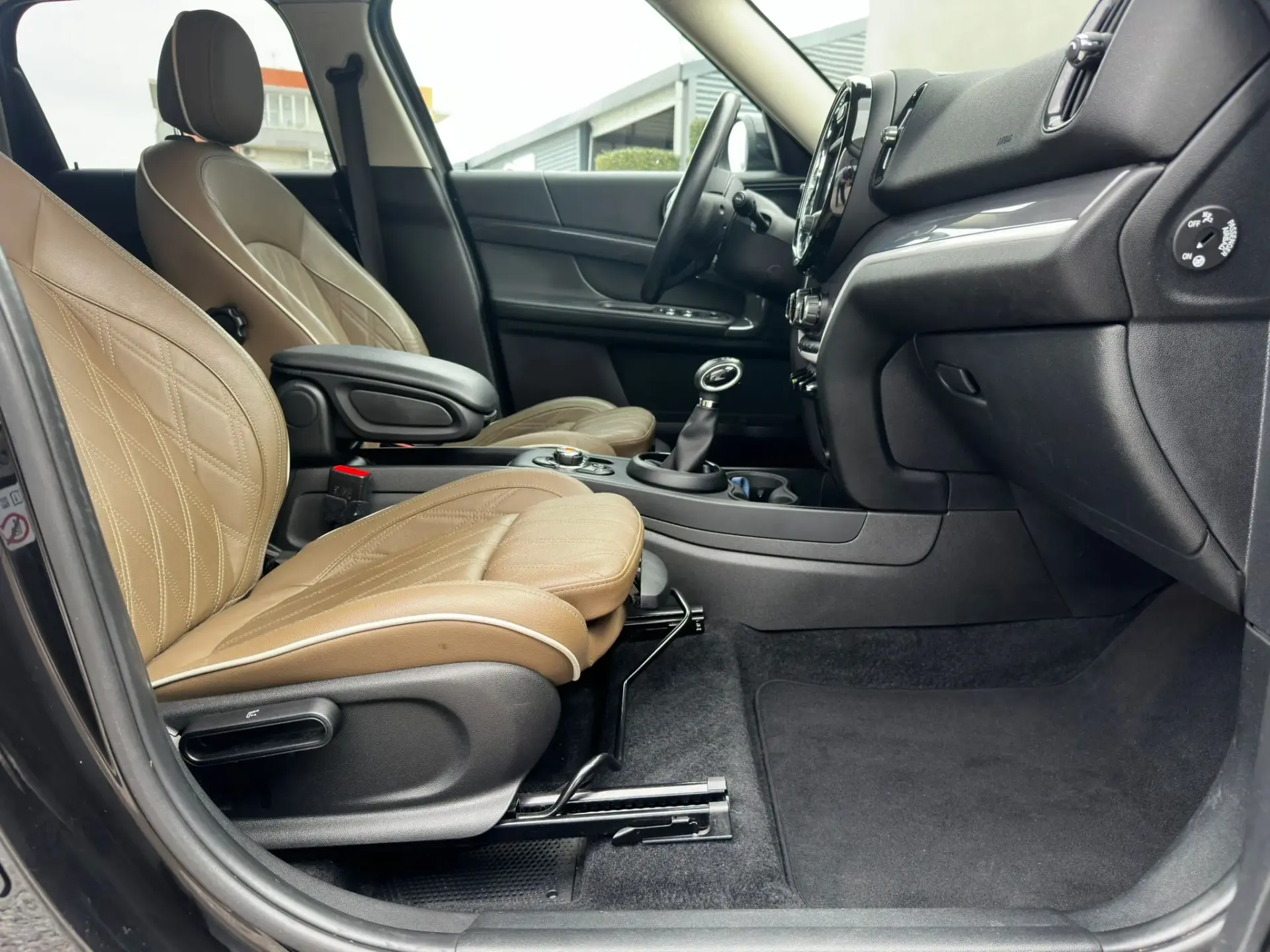 MINI Countryman Cooper SE ALL4 Auto 22