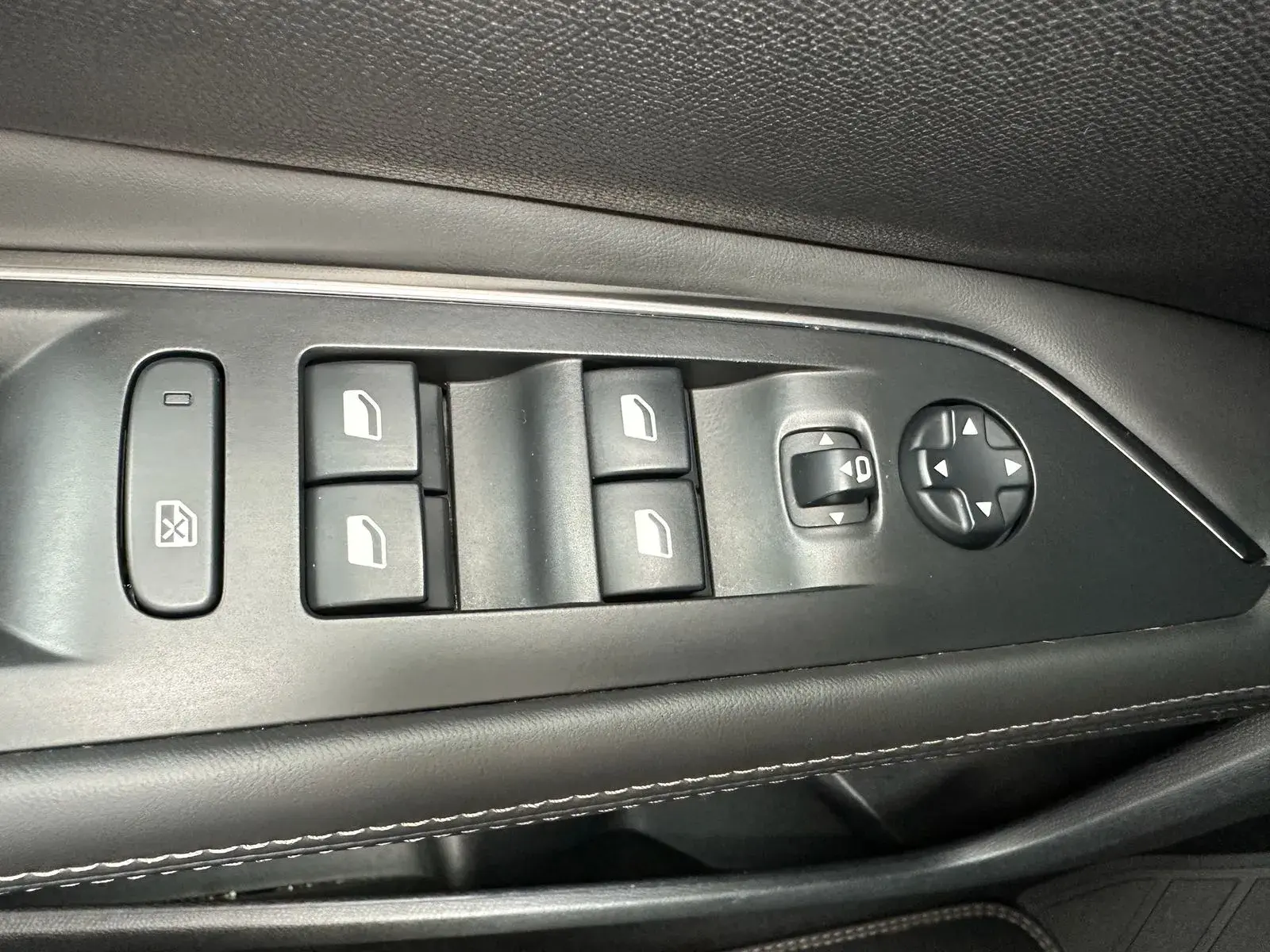 Peugeot 3008 1.6 BlueHDi Allure 19