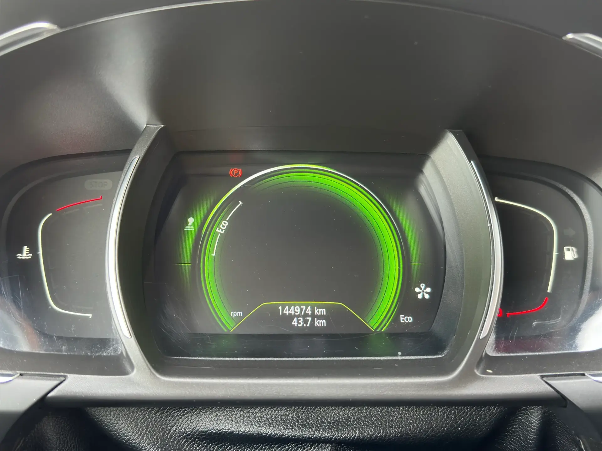 Renault Grand Scénic 1.5 dCi Dynamique S SS 13
