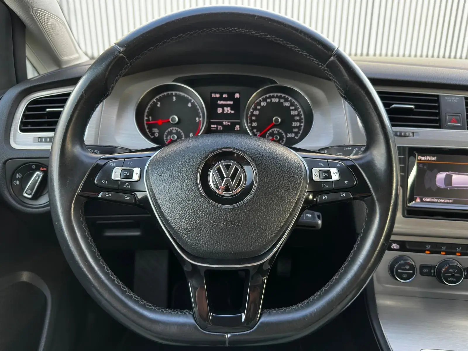 Volkswagen Golf Variant 1.6 TDi Confortline 13