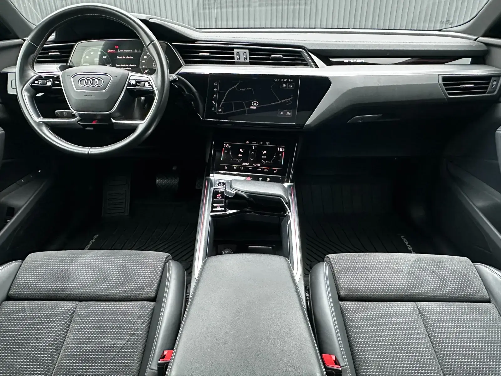 Audi e-tron 55 quattro 11