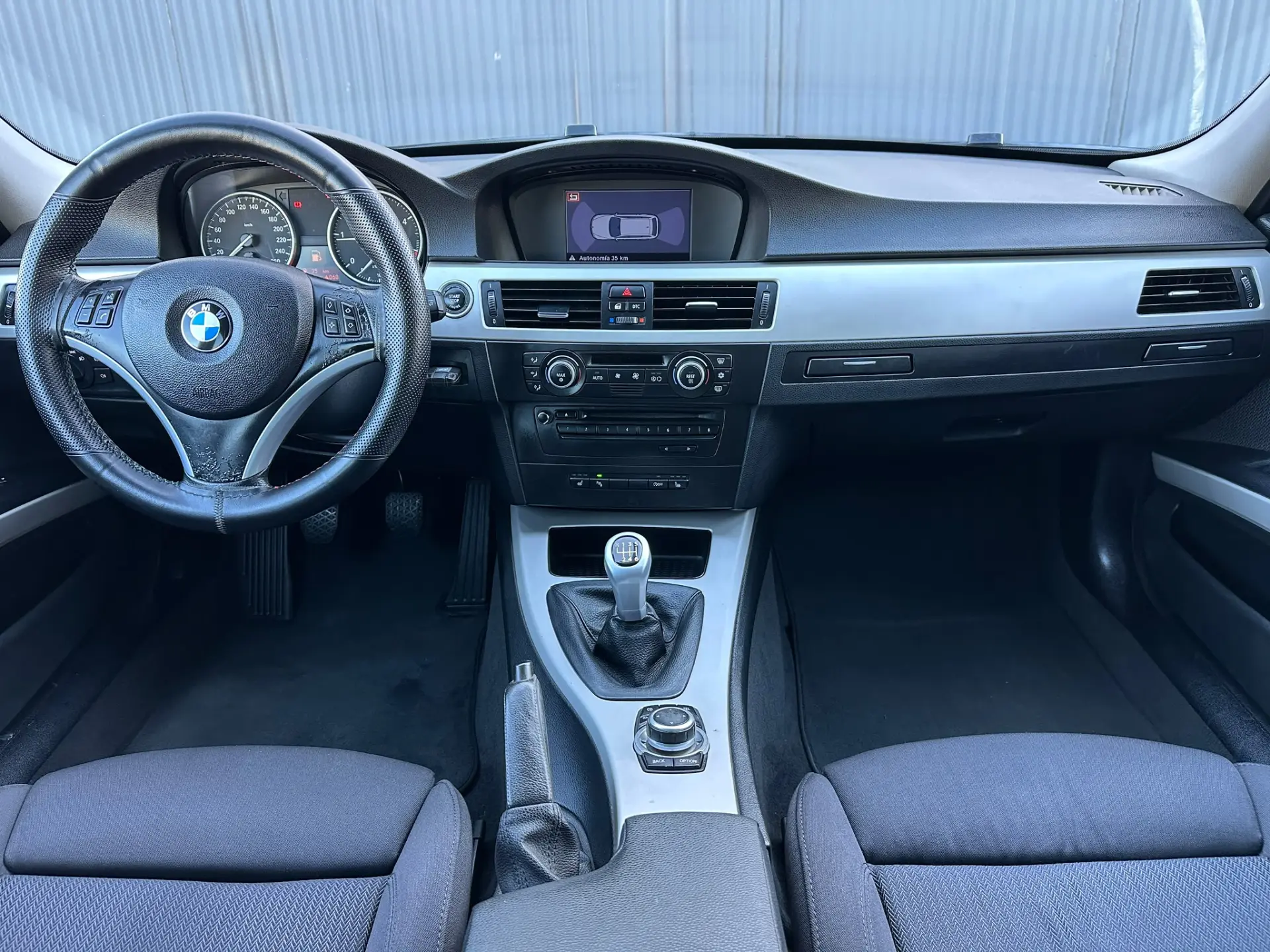 BMW 318 d Blue Performance 12