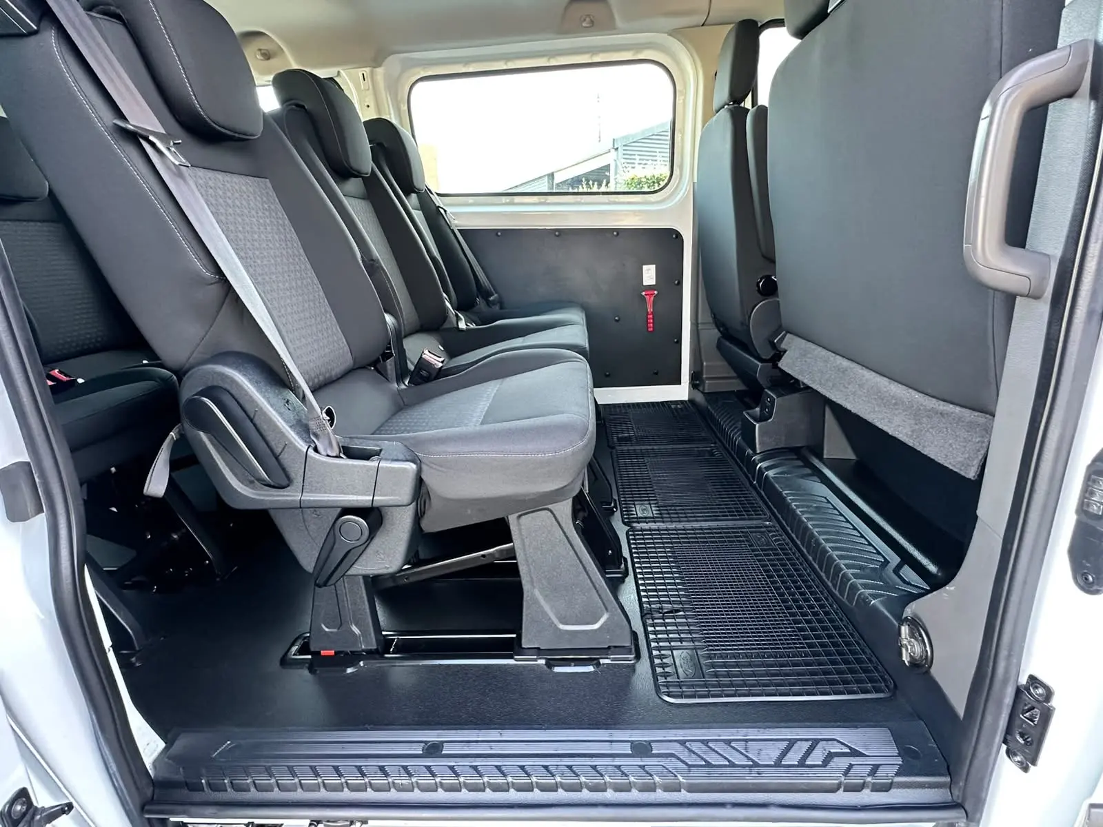 Ford Transit Custom Custom 340 L2H1 2.0 DCI 9