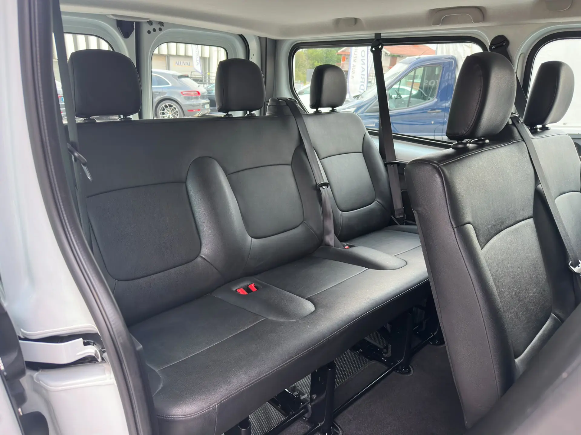 Renault Trafic 2.0 Blue dCi L2 Grand SpaceClass 10