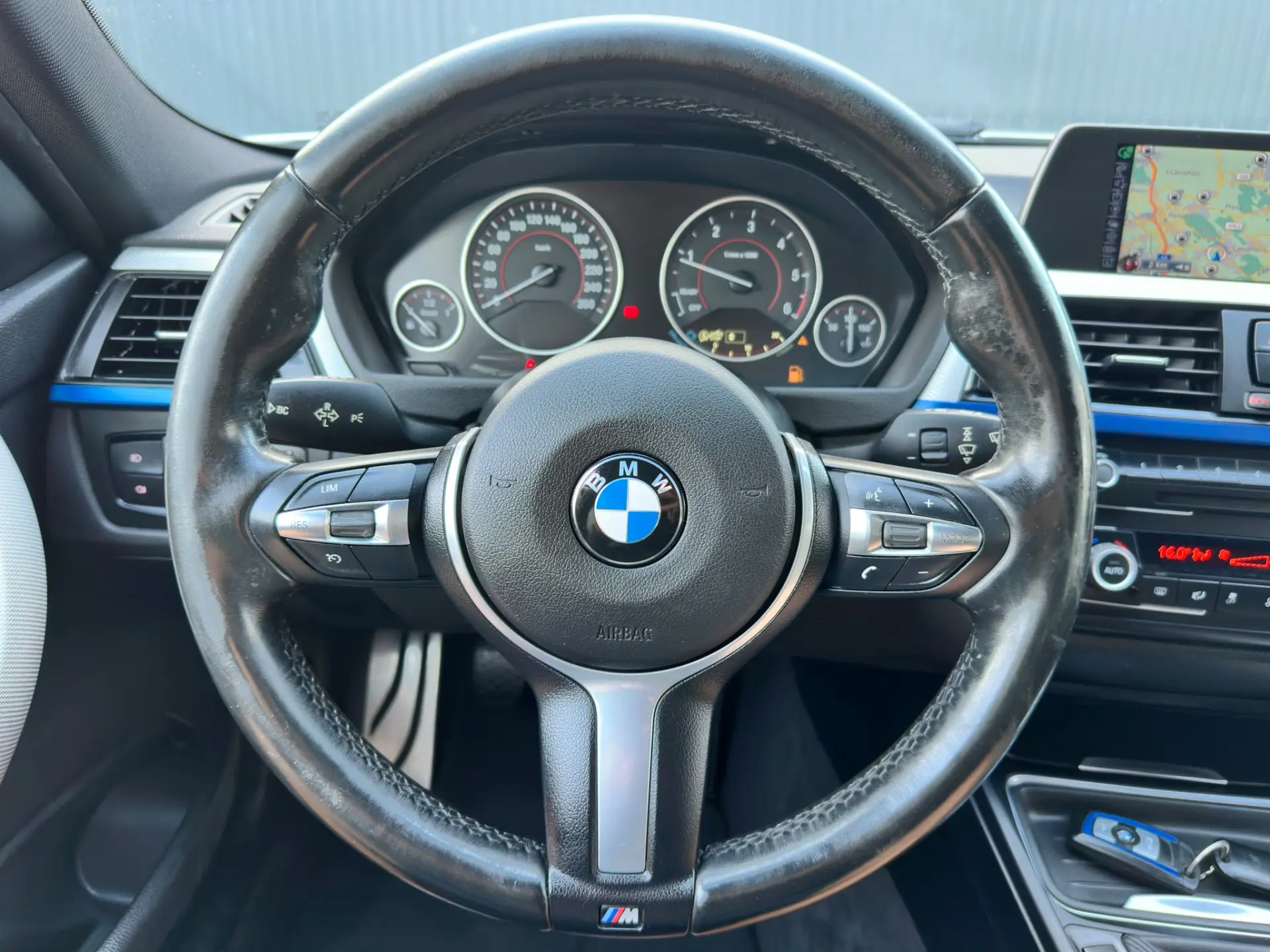 BMW 320 d Pack M 14