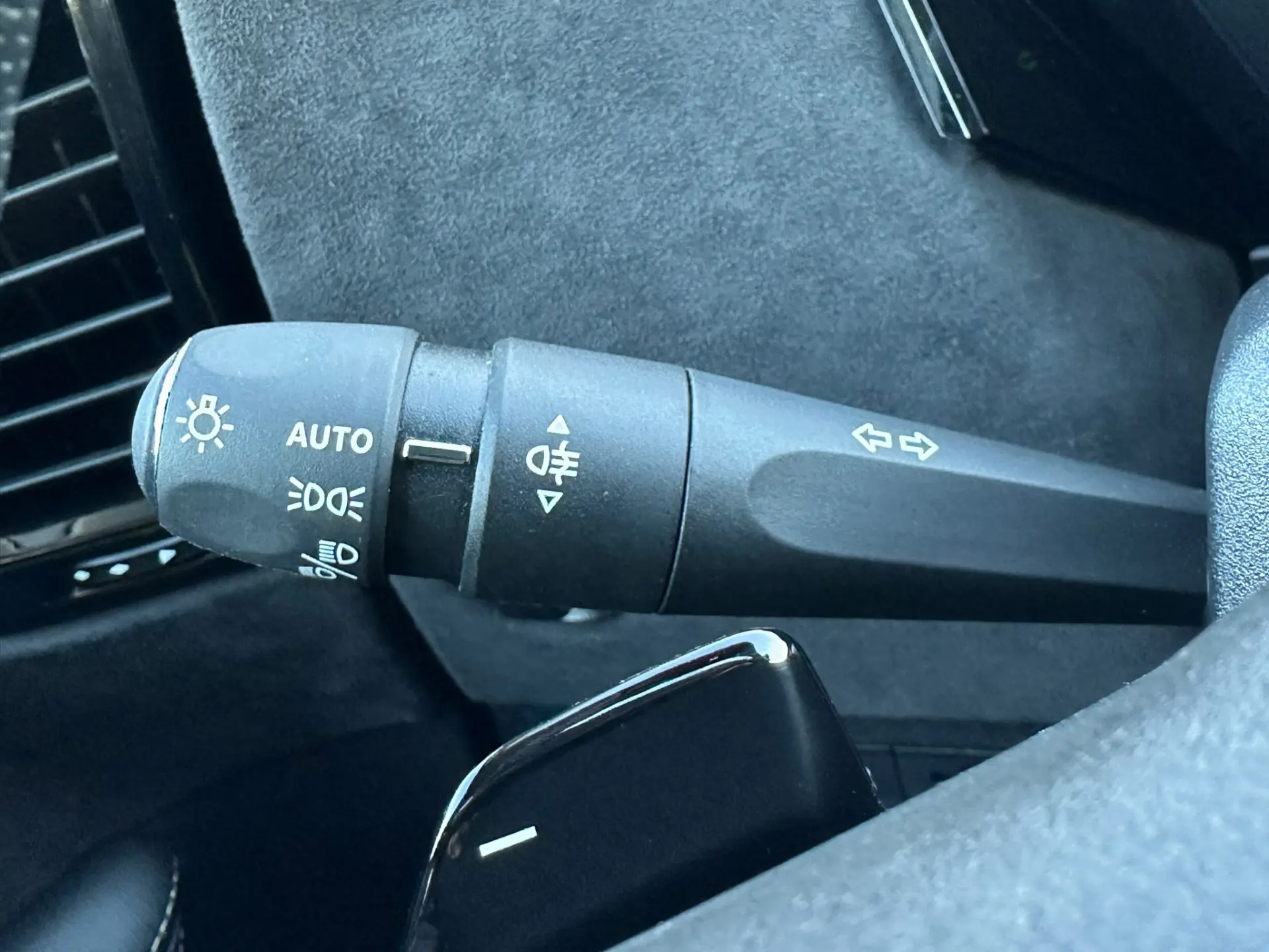 DS DS4 E-Tense Performance Line EAT8 19