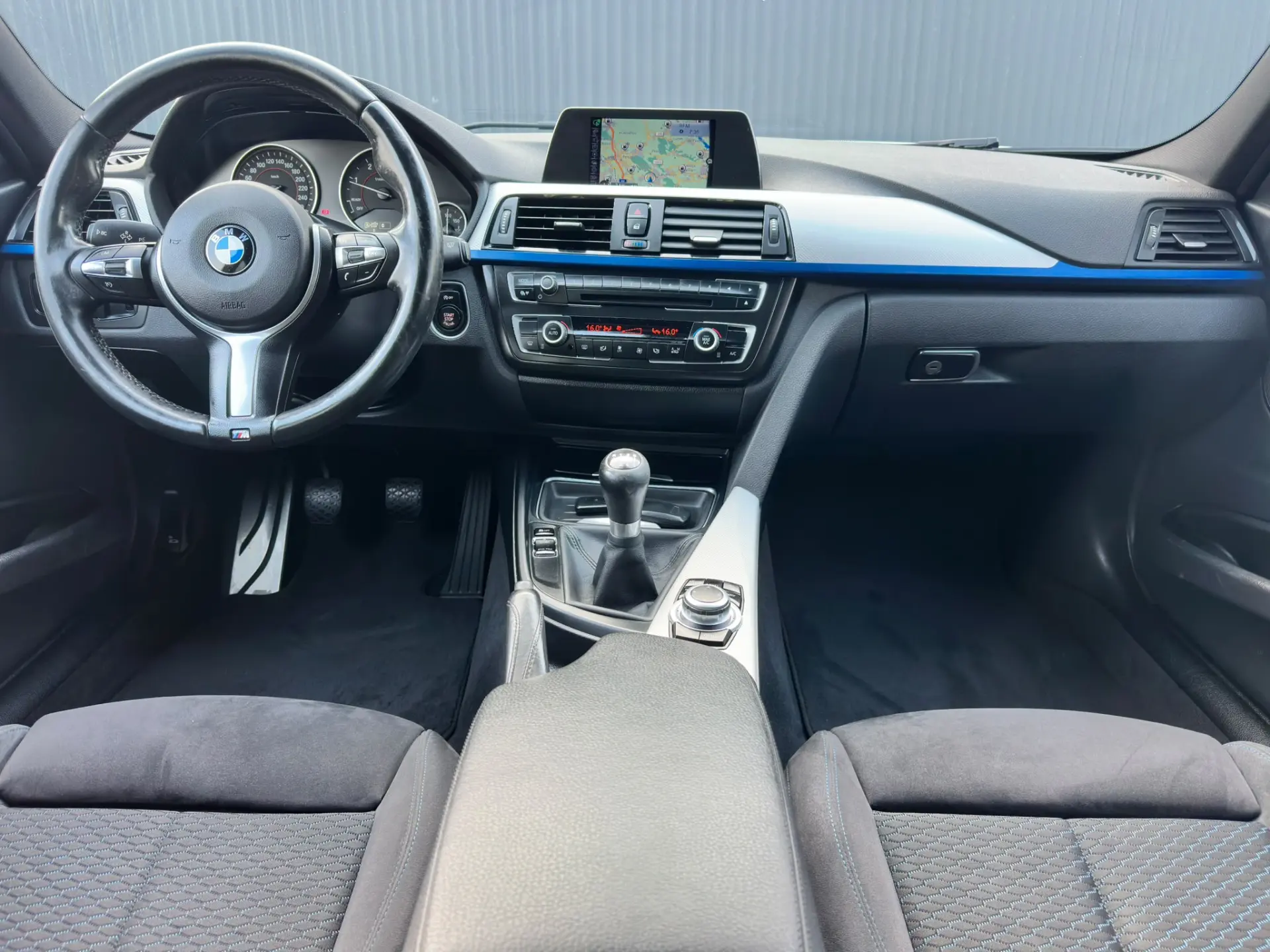 BMW 320 d Pack M 10