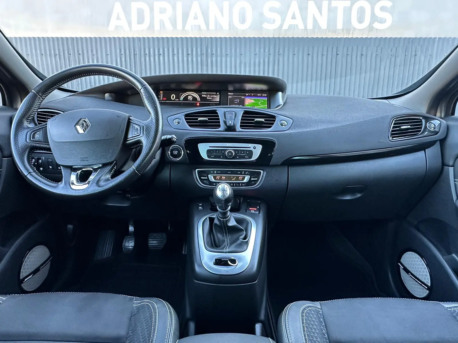 Renault Scénic 1.5 dCi Bose Edition SS 8