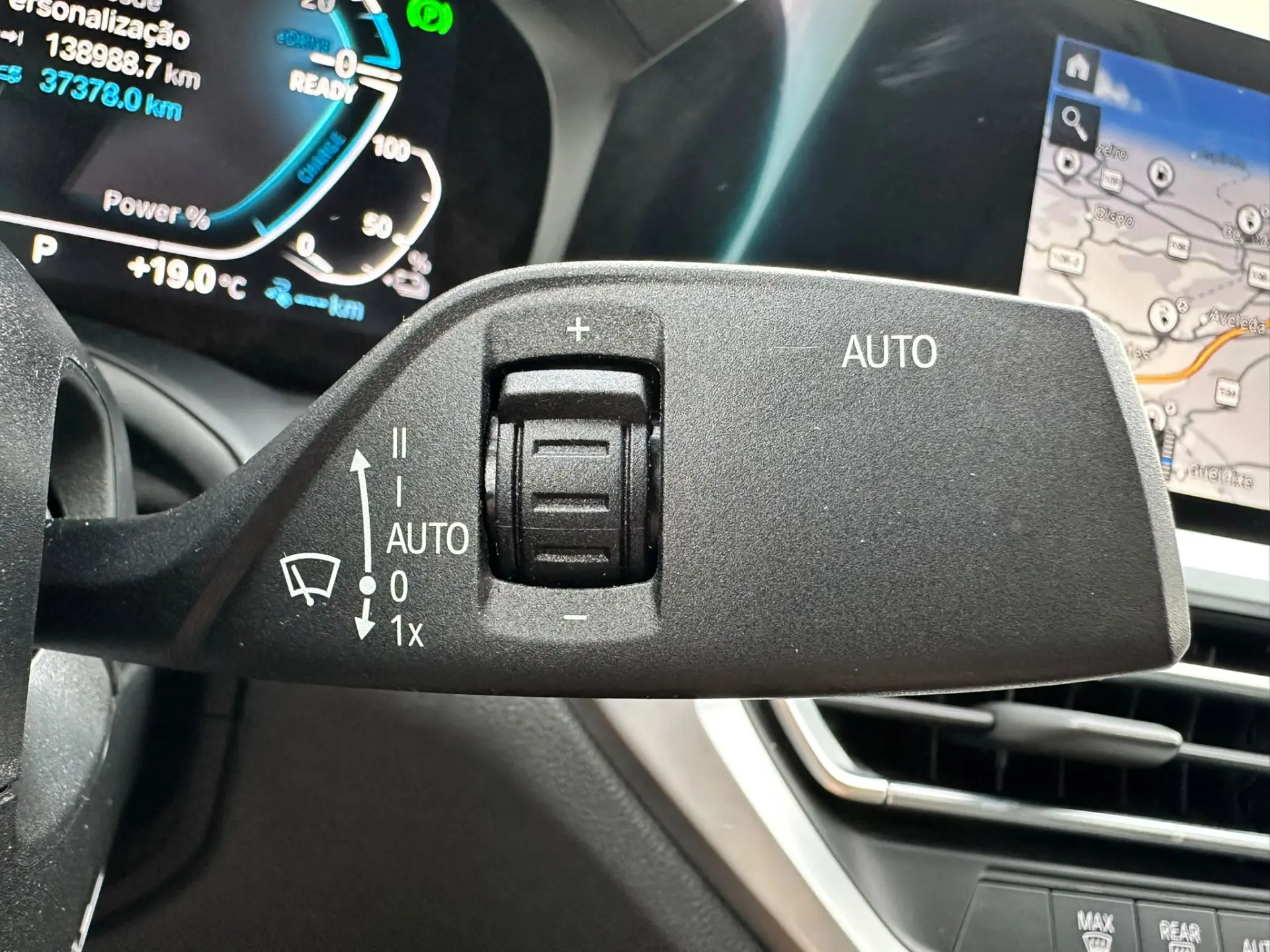 BMW 320 e Line Sport Auto 14