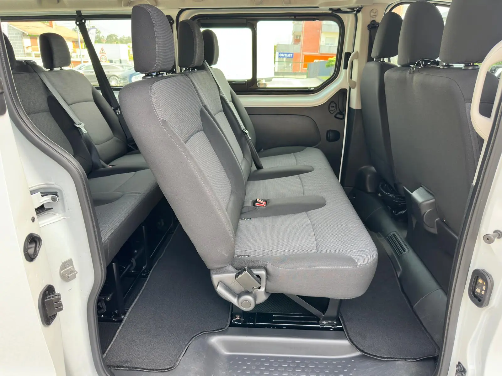 Renault Trafic 2.0 DCI L2 LONGA 10