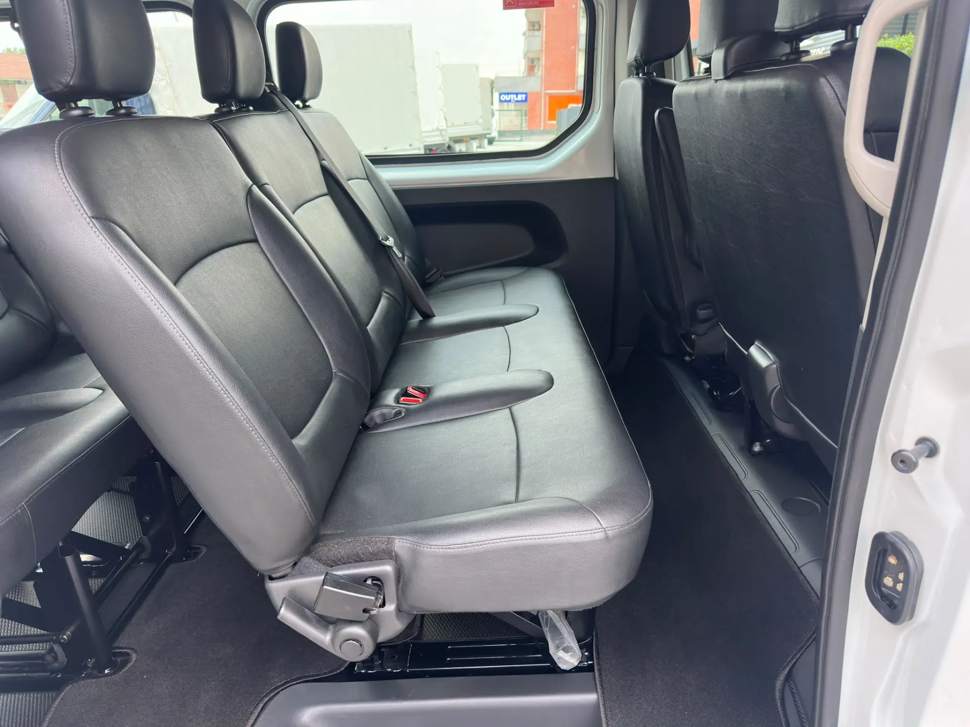 Renault Trafic 2.0 Blue dCi L2 Grand SpaceClass 11