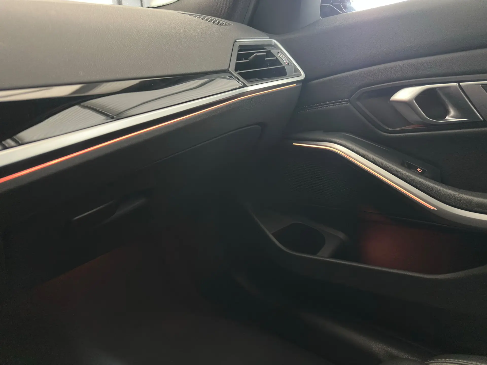BMW 320 e Line Sport Auto 21