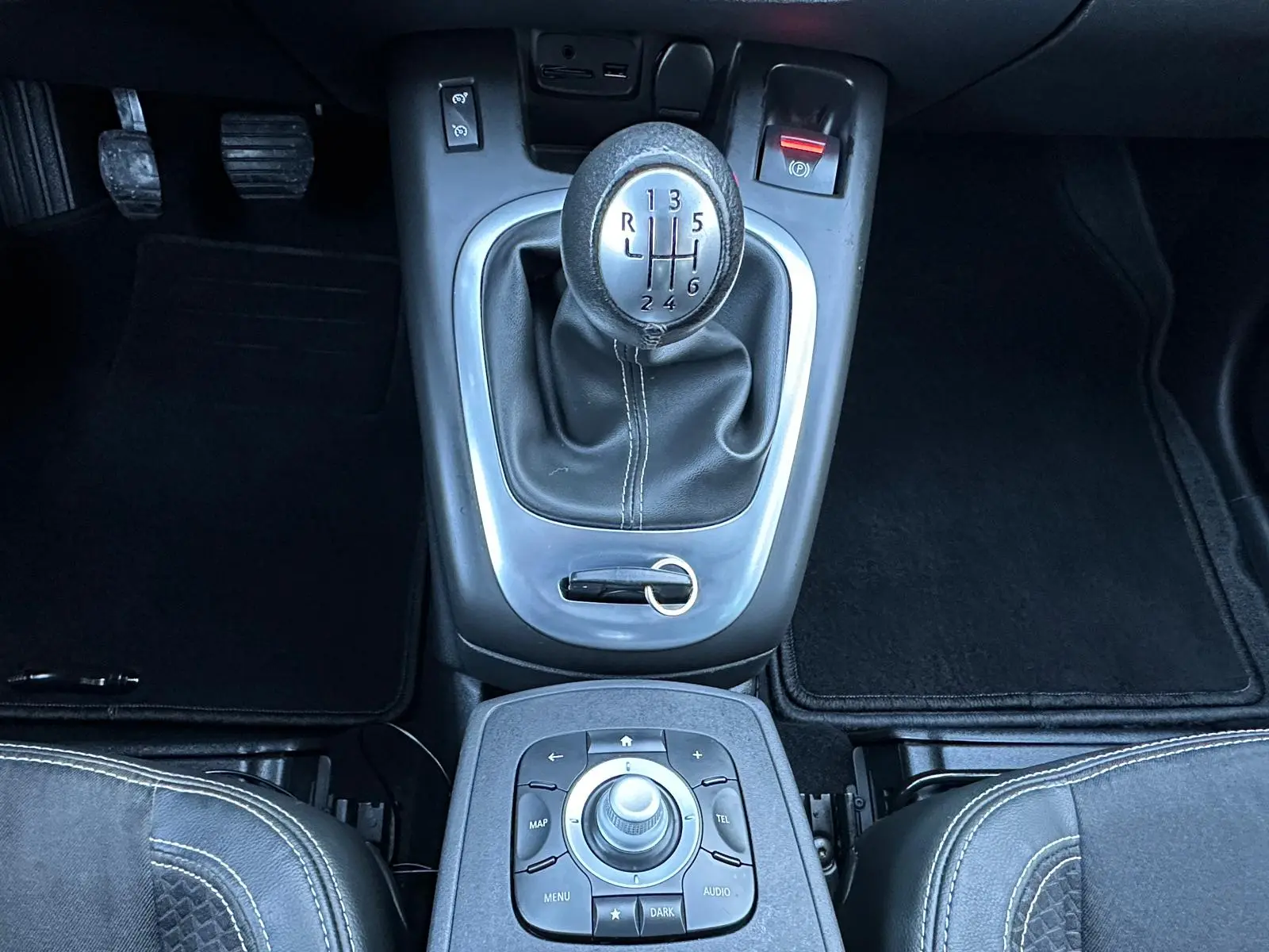 Renault Scénic 1.5 dCi Bose Edition SS 14