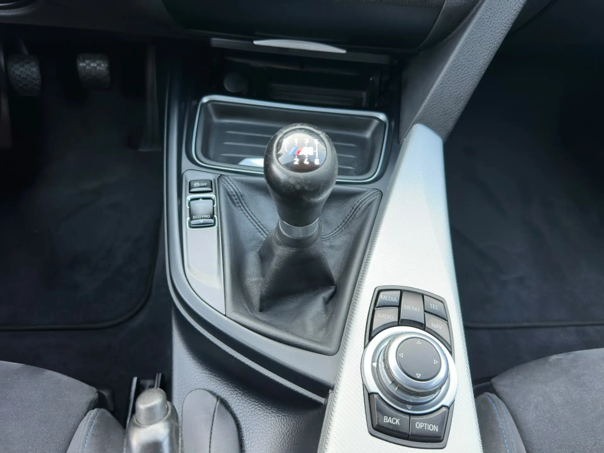 BMW 320 d Pack M 13