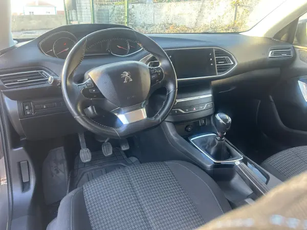Peugeot 308 SW 1.5 BlueHDi Active 14