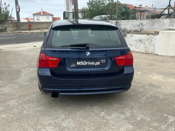 BMW 318 d Auto 8