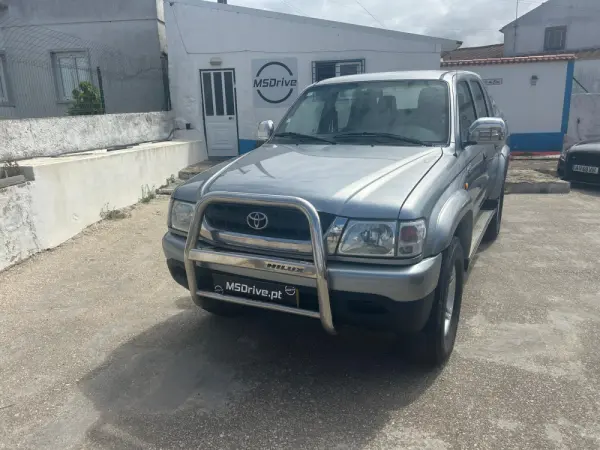 Toyota Hilux 2.5 D4-D Tracker 3