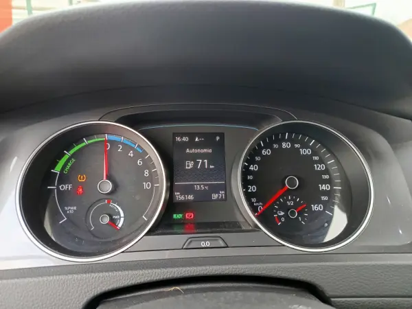 Volkswagen e-Golf AC/DC 21