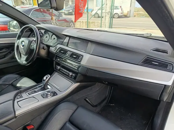 BMW 550 TOURING 3.0 M 550 D XDRIVE 18