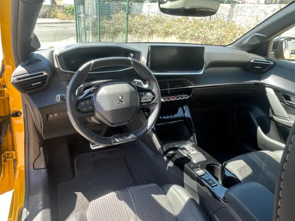 Peugeot 208 1.2 PureTech GT EAT8 16